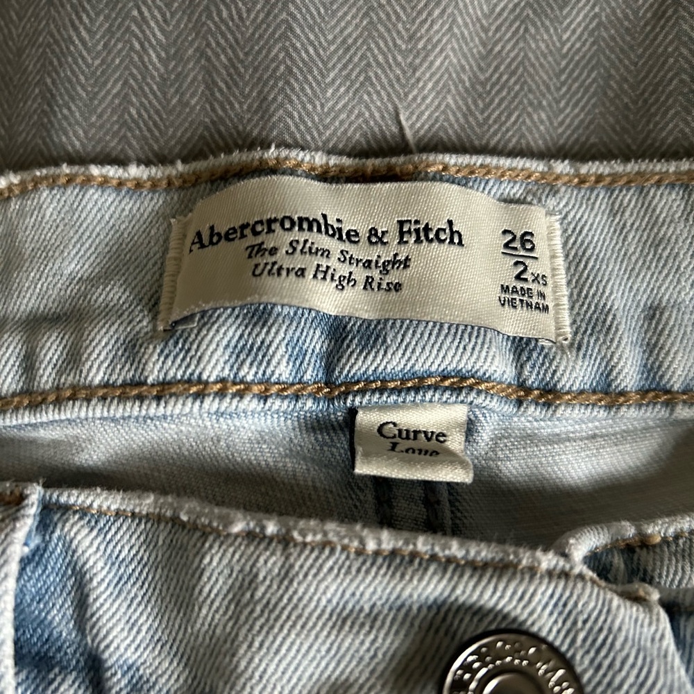 Ultra high rise slim straight A&F light wash jeans